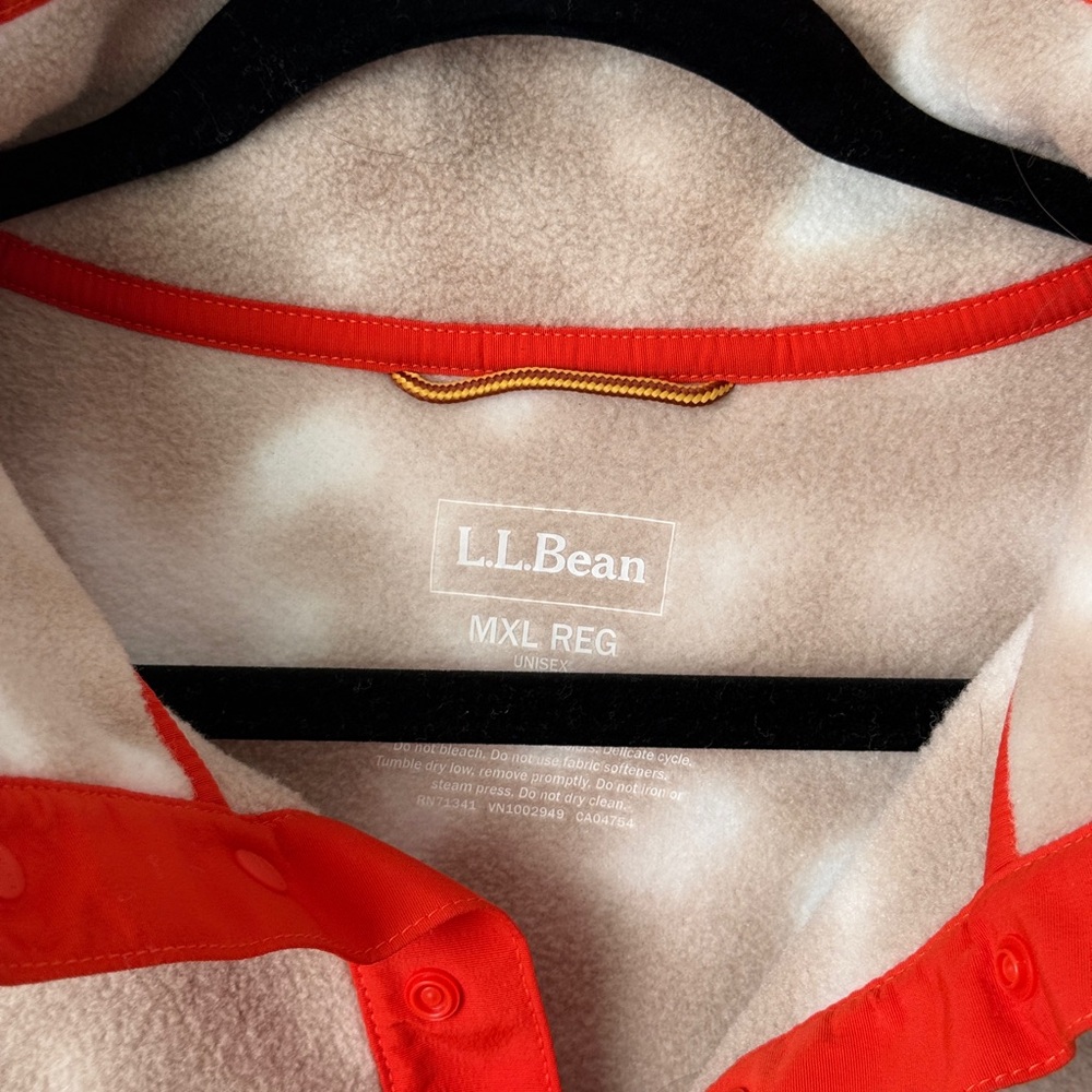L.L. Bean Tan and Red Men's Sweater - Picture 4 of 5